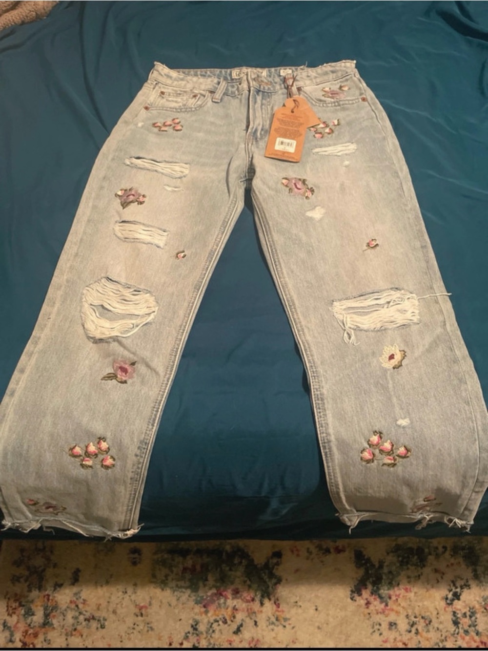 Lucky Brand Sienna Boyfriend Light Wash Floral Embroidered Distressed Women's